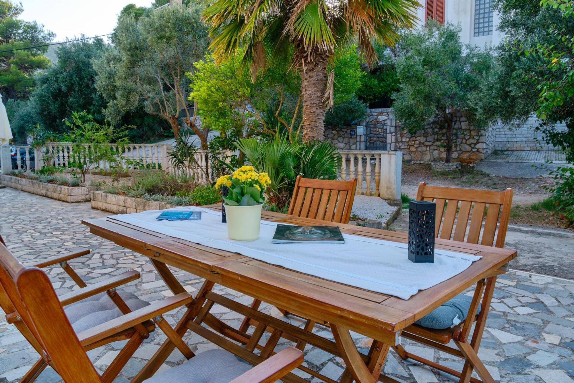 Apartment Pepermint - Iqm Destination Quality Veli Lošinj Kültér fotó
